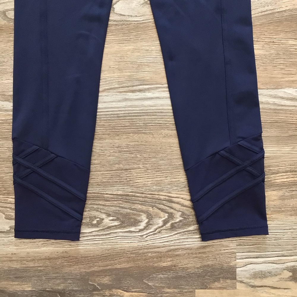 Lilly Pulitzer Luxletic Navy 26” Weekender High Rise Leggings Medium - Picture 7 of 16